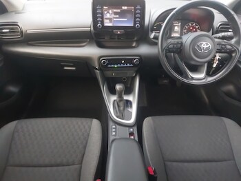 Used Toyota Yaris 2022 for sale - 77229034: Photo