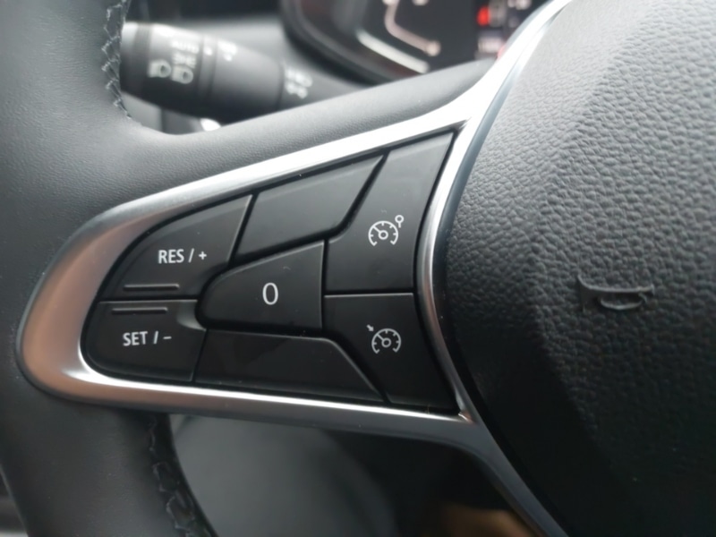 Used Renault Clio 2023 for sale - 78071629: Photo 12