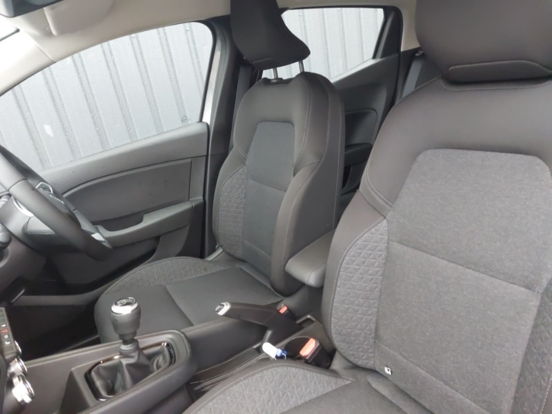 Used Renault Clio 2023 for sale - 78071629: Photo 5