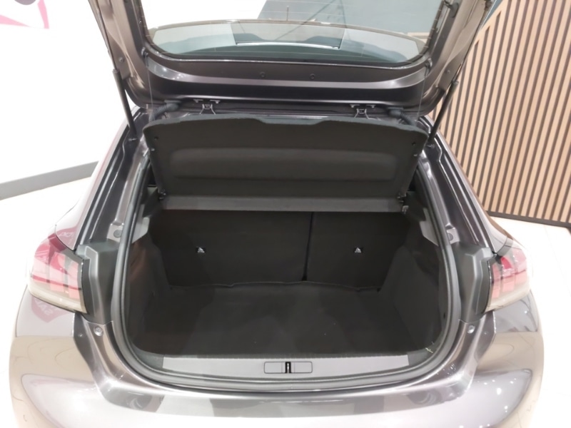 Used Peugeot 208 2022 for sale - 77046728: Photo 8