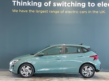 Used Hyundai i20 2023 for sale - 78454999: Photo