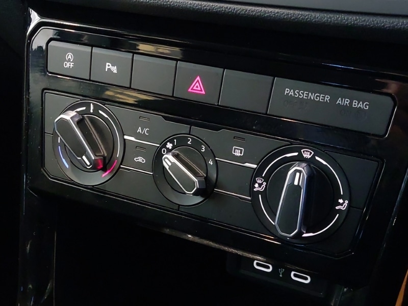 Used Volkswagen T-Cross 2023 for sale - 76833903: Photo 11