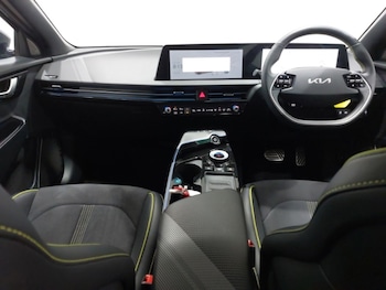 Used Kia EV6 2023 for sale - 78057463: Photo