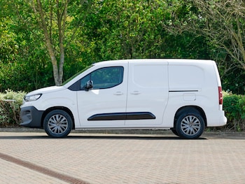 Used Citroen Berlingo 2024 for sale - 76471996: Photo