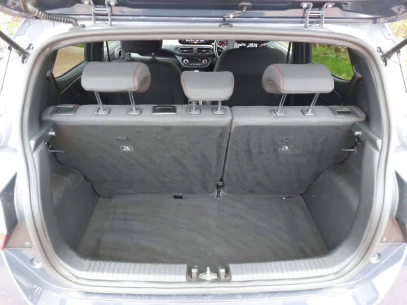 Used Hyundai i10 2023 for sale - 77597439: Photo 8