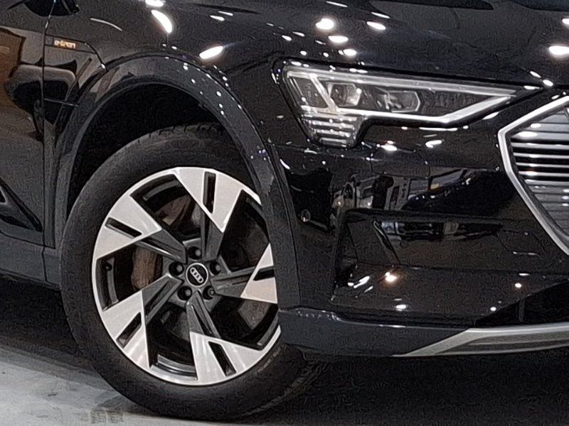 Used Audi e-tron 2021 for sale - 77949918: Photo 9