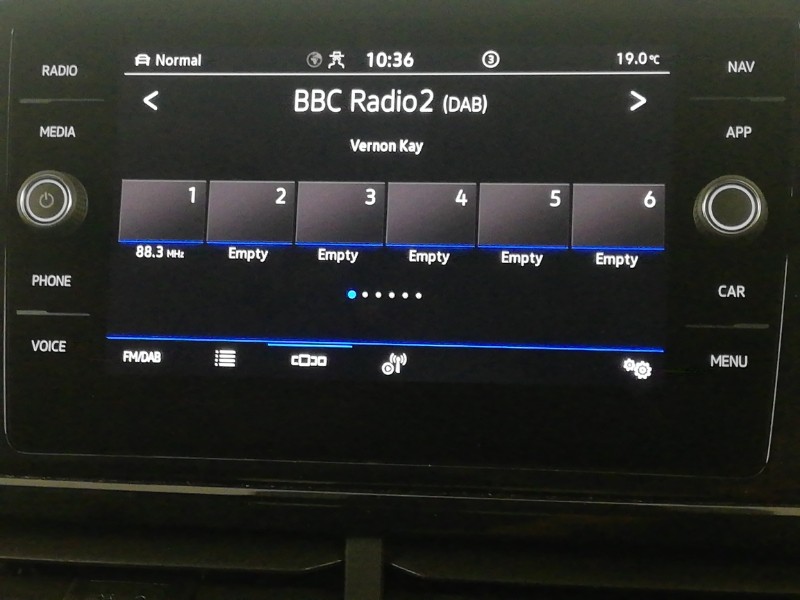 Used Volkswagen T-Roc 2024 for sale - 77454360: Photo 11