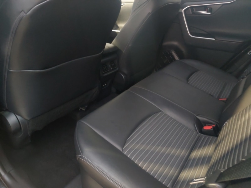 Used Toyota RAV4 2021 for sale - 76397671: Photo 6