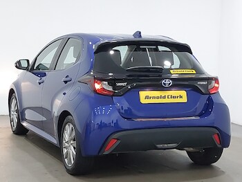 Used Toyota Yaris 2023 for sale - 78836998: Photo