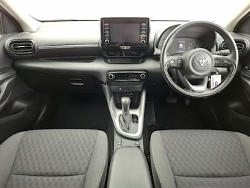 Used Toyota Yaris 2023 for sale - 78912403: Photo