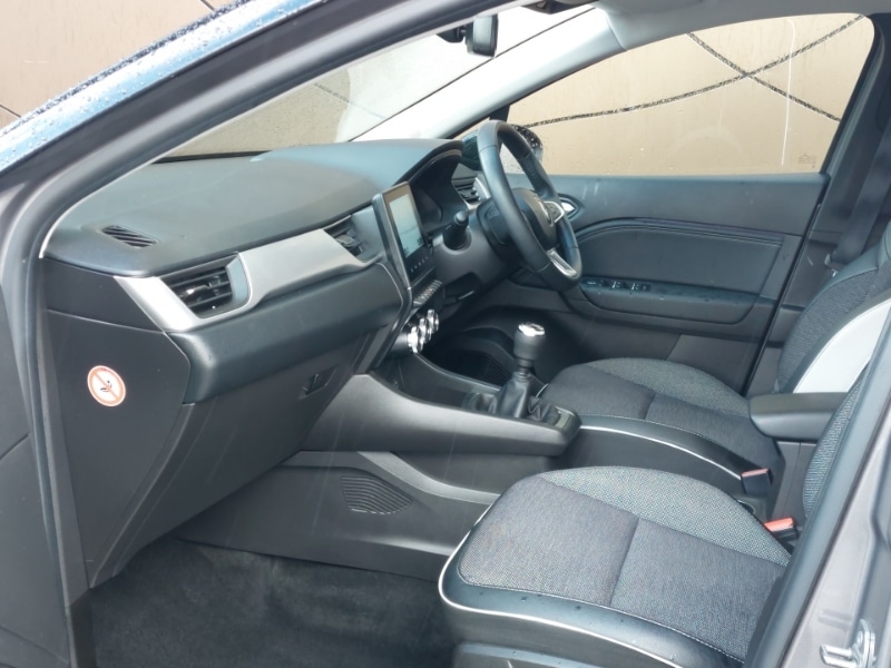 Used Renault Captur 2023 for sale - 77956232: Photo 5