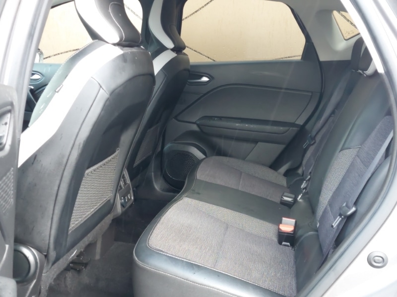 Used Renault Captur 2023 for sale - 77956232: Photo 6