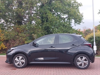 Used Mazda Mazda2 HYBRID 2024 for sale - 76700407: Photo