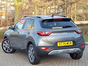 Used Kia Stonic 2025 for sale - 77062956: Photo