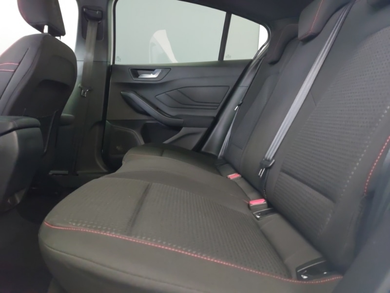 Used Ford Focus 2022 for sale - 77015123: Photo 6