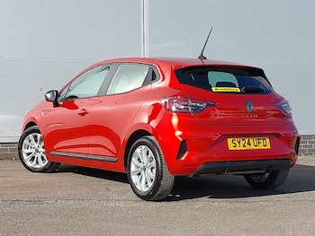 Used Renault Clio 2024 for sale - 77624329: Photo