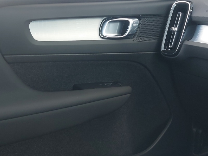 Used Volvo XC40 2024 for sale - 76920749: Photo 11