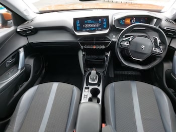 Used Peugeot 2008 2020 for sale - 76537381: Photo