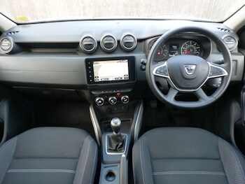 Used Dacia Duster 2022 for sale - 77316332: Photo