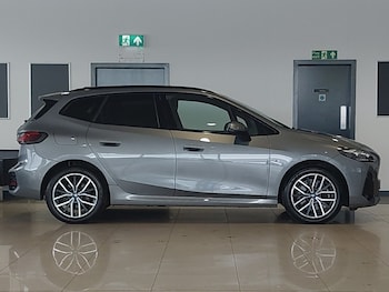 Used BMW 2 Series 2024 for sale - 76571908: Photo