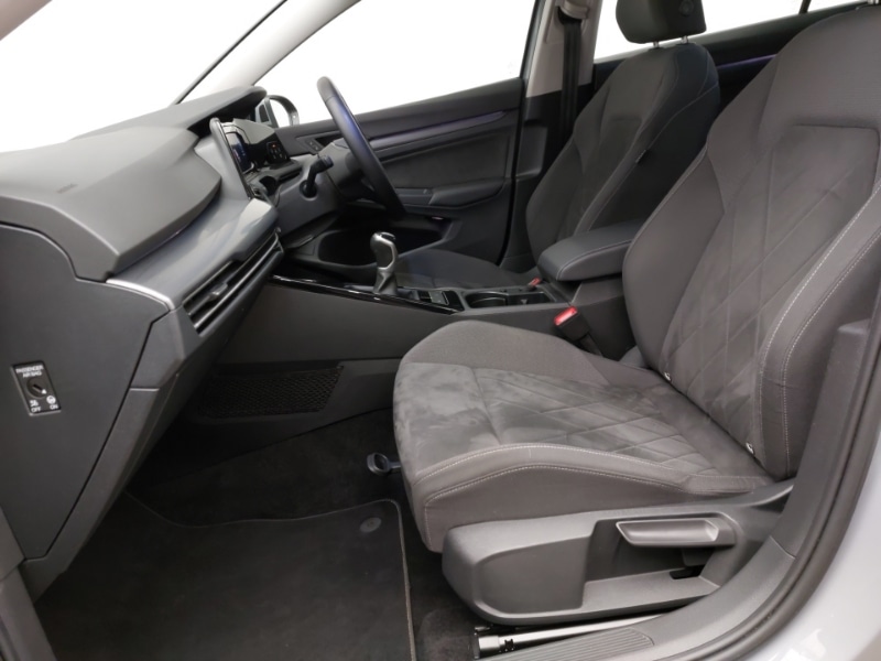 Used Volkswagen Golf 2023 for sale - 77875278: Photo 5