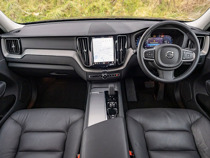 Used Volvo XC60 2024 for sale - 77214647: Photo 2