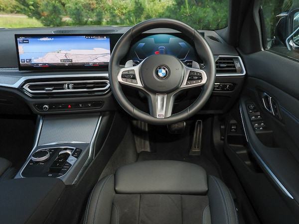 Used BMW 3 Series 2025 for sale - 76237601: Photo 5