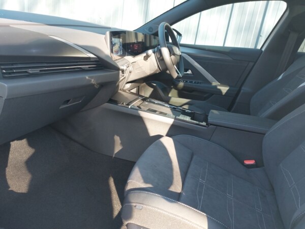 Used Vauxhall Astra 2025 for sale - 76212551: Photo 5
