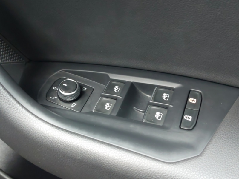 Used Volkswagen Touareg 2023 for sale - 78133336: Photo 11