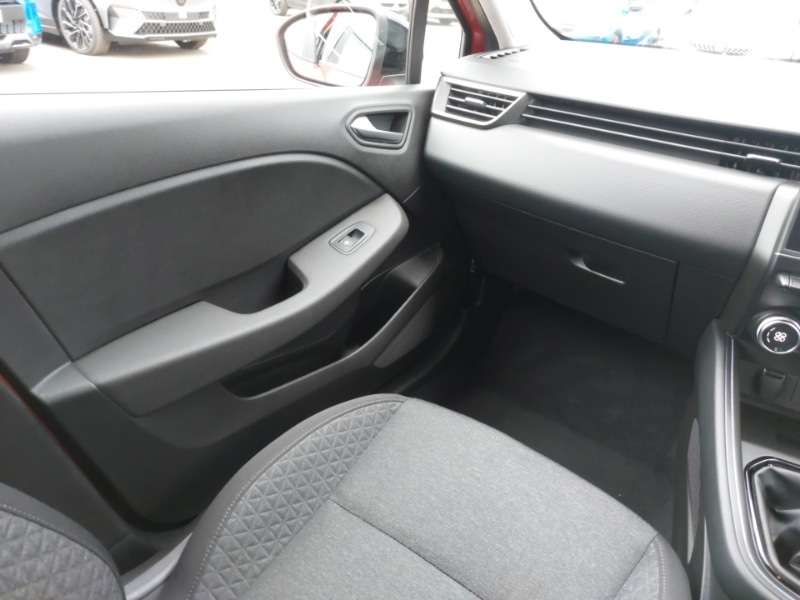 Used Renault Clio 2022 for sale - 76752217: Photo 10