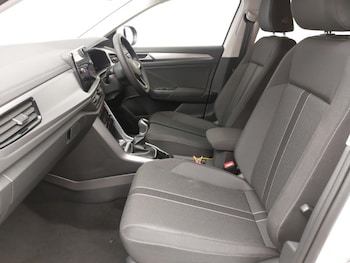 Used Volkswagen T-Roc 2024 for sale - 76880988: Photo