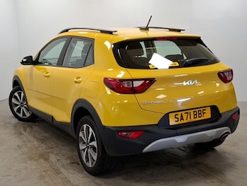 Used Kia Stonic 2021 for sale - 77492103: Photo