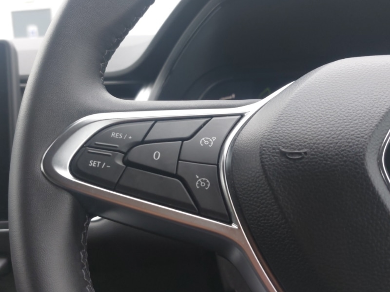 Used Renault Captur 2024 for sale - 78133236: Photo 12