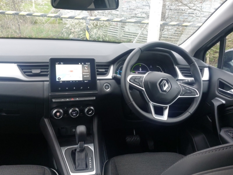 Used Renault Captur 2024 for sale - 78133236: Photo 2