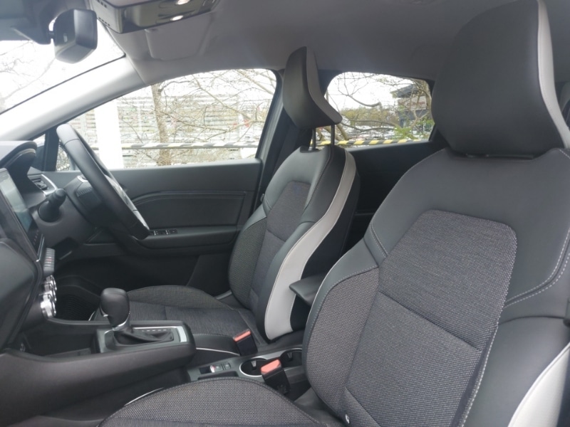 Used Renault Captur 2024 for sale - 78133236: Photo 5