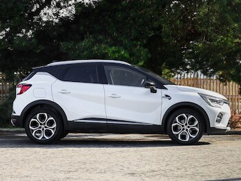 Used Renault Captur 2023 for sale - 78635318: Photo