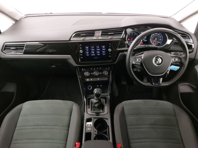 Used Volkswagen Touran 2022 for sale - 76709062: Photo 2