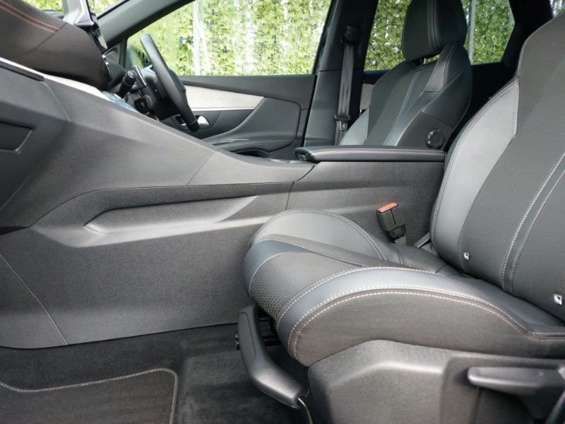 Used Peugeot 3008 2022 for sale - 76833043: Photo 5