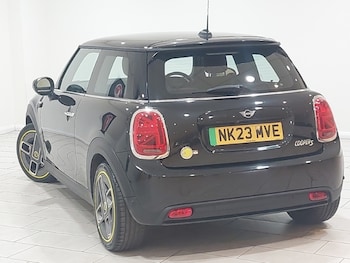 Used MINI Hatch 2023 for sale - 79086384: Photo