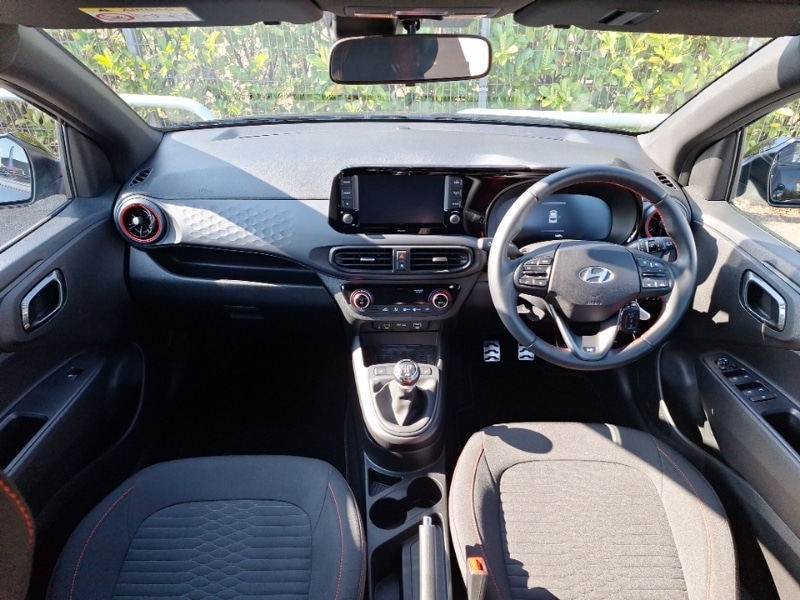 Used Hyundai i10 2023 for sale - 77987279: Photo 2