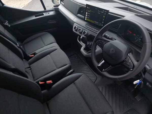 Used Renault Master 2025 for sale - 76244101: Photo 2