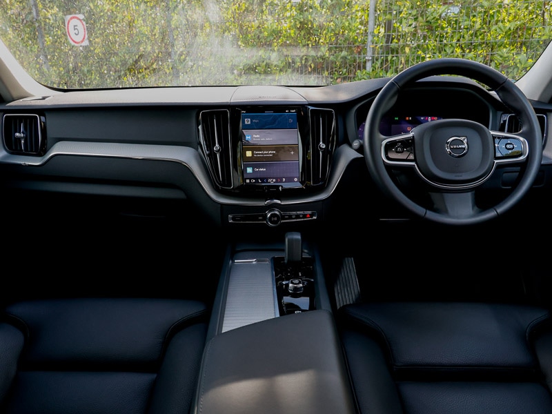 Used Volvo XC60 2024 for sale - 76440145: Photo 2