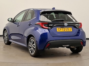 Used Toyota Yaris 2023 for sale - 77912175: Photo