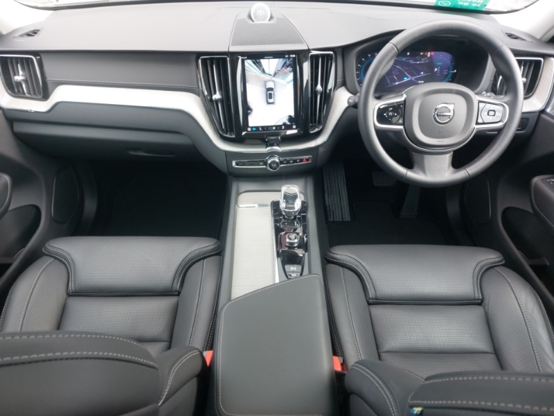 Used Volvo XC60 2024 for sale - 77155164: Photo 2