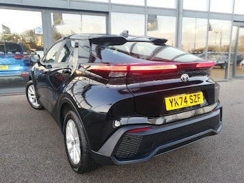 Used Toyota C-HR 2024 for sale - 76636526: Photo