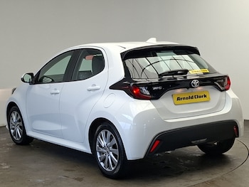 Used Toyota Yaris 2023 for sale - 79513427: Photo