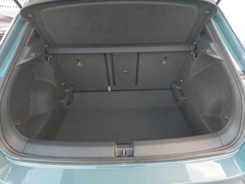 Used Volkswagen T-Roc 2023 for sale - 76745909: Photo 8