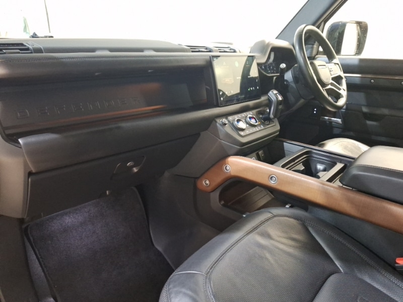 Used Land Rover Defender 2024 for sale - 77467275: Photo 5