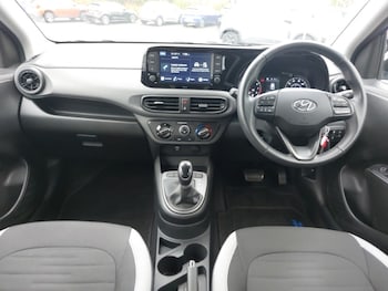 Used Hyundai i10 2022 for sale - 76695112: Photo