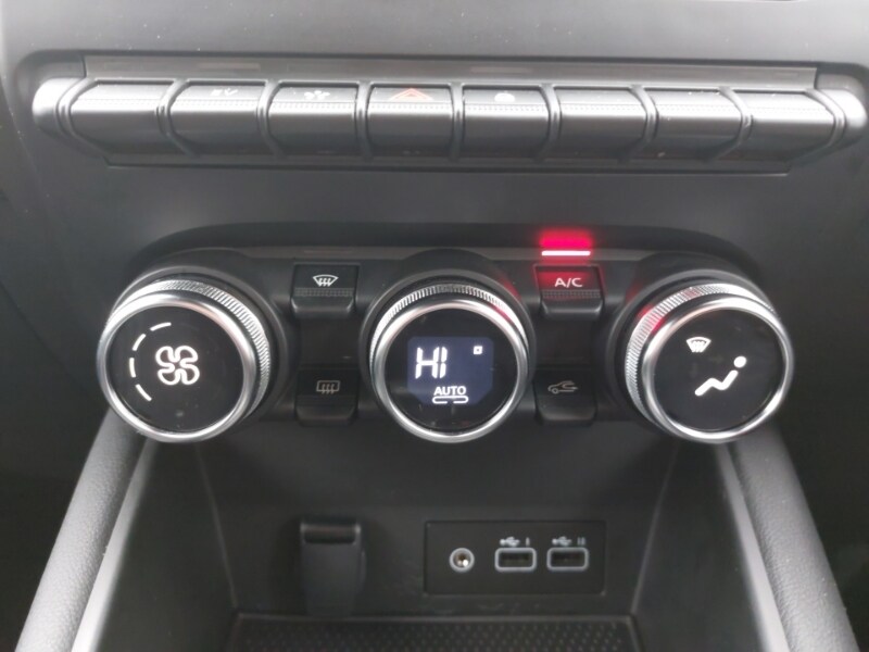 Used Renault Captur 2023 for sale - 77531429: Photo 12